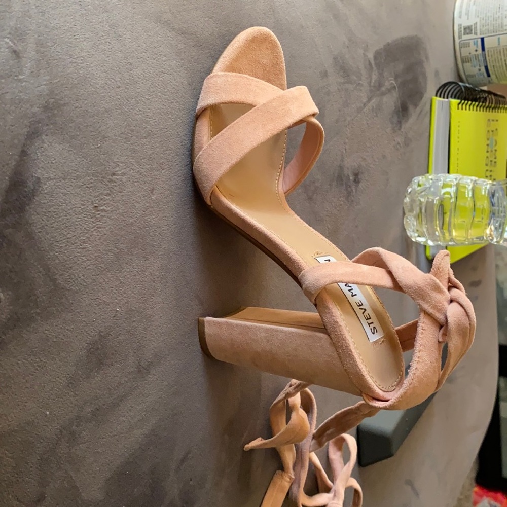 Steve Madden lace up heel
